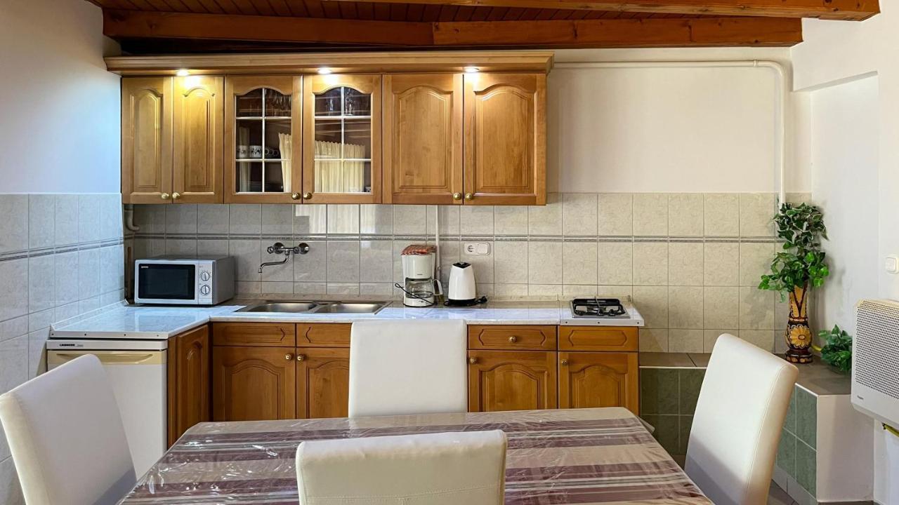 Magyar Apartmanhazak I-Iii. Zalakaros Bagian luar foto