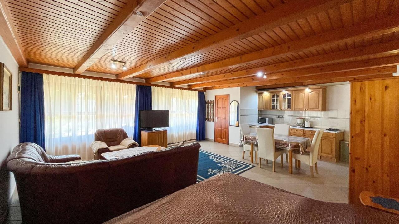Magyar Apartmanhazak I-Iii. Zalakaros Bagian luar foto