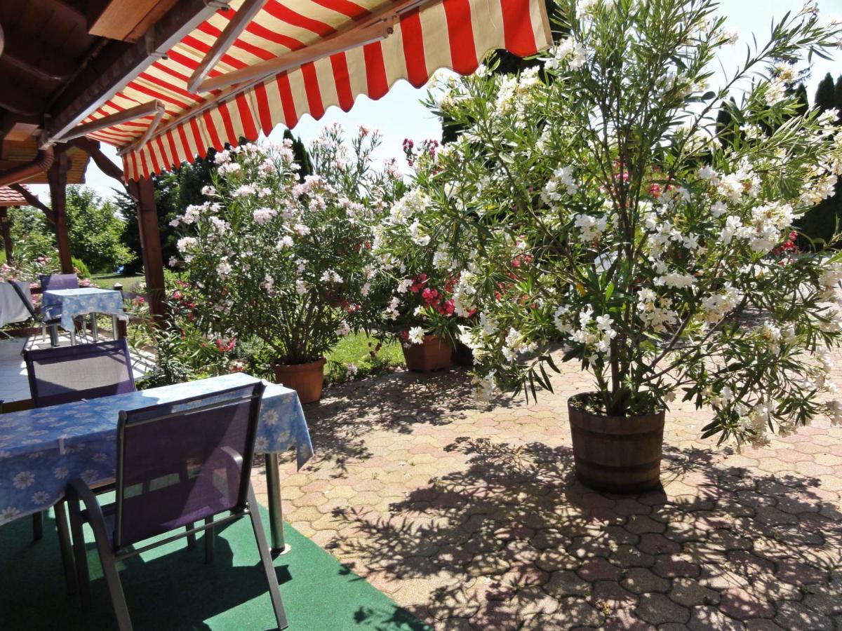 Magyar Apartmanhazak I-Iii. Zalakaros Bagian luar foto