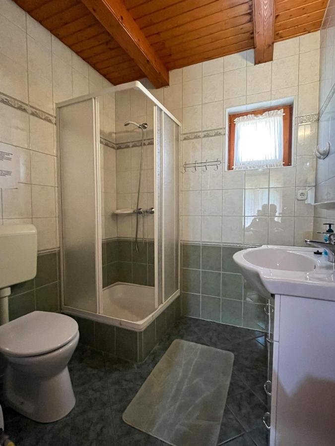 Magyar Apartmanhazak I-Iii. Zalakaros Bagian luar foto