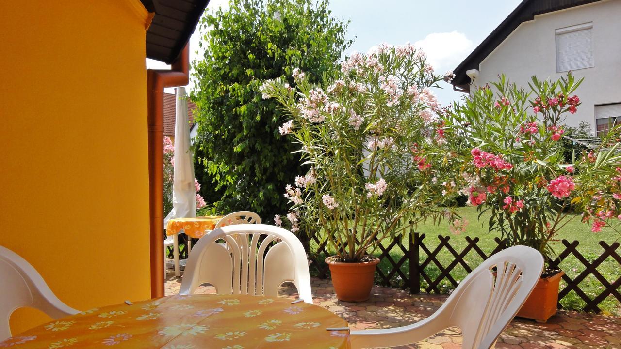 Magyar Apartmanhazak I-Iii. Zalakaros Bagian luar foto