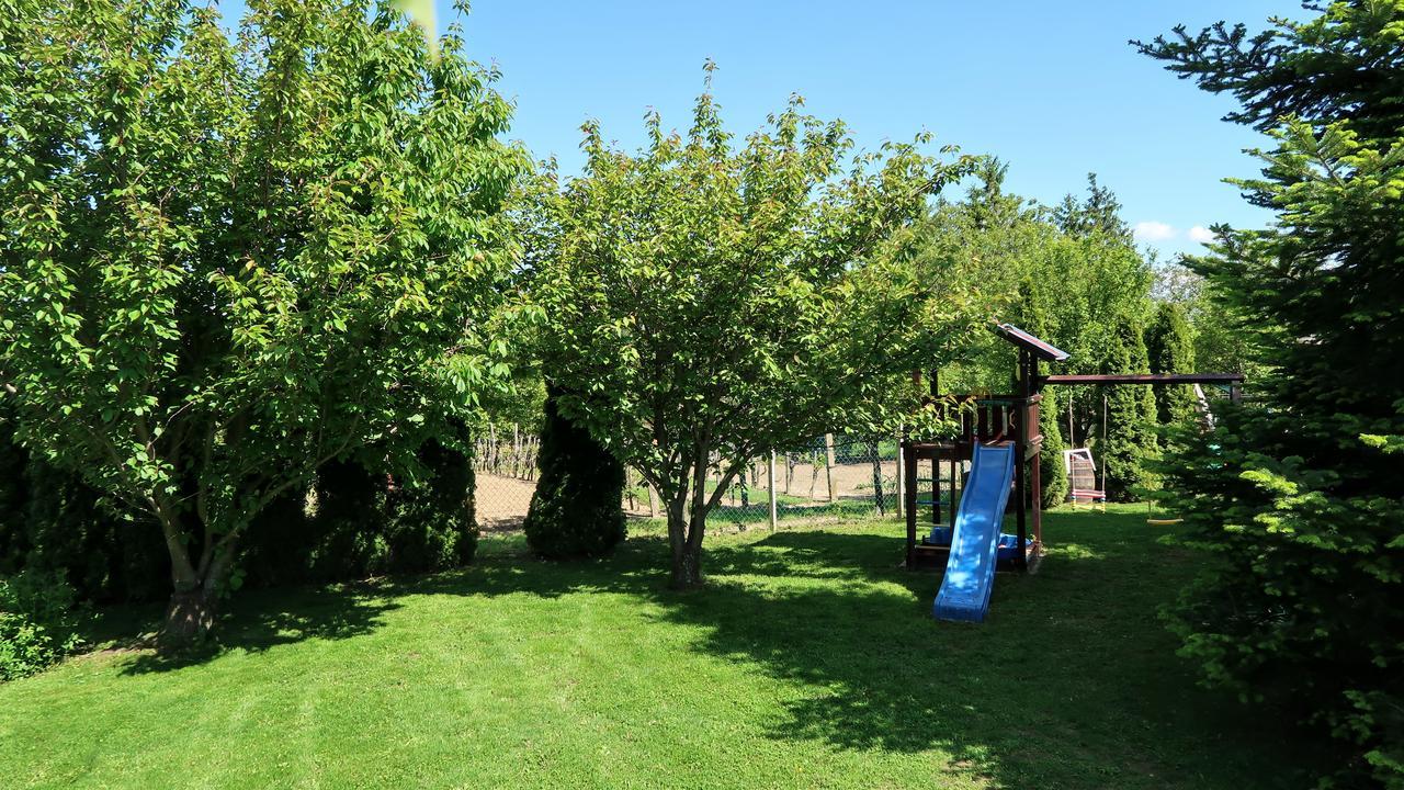 Magyar Apartmanhazak I-Iii. Zalakaros Bagian luar foto